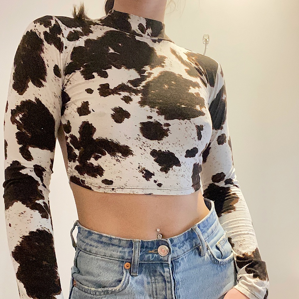 ❌NOT AVAILABLE❌ Motel Rocks CowPrint Top - Picture 3 of 4